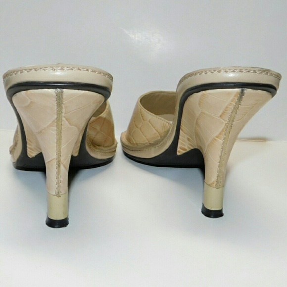 Linea Paolo Slip On Heels - Picture 4 of 8